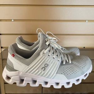 On Running Cloudswift. White and gray. Womens 7.5. Gently used